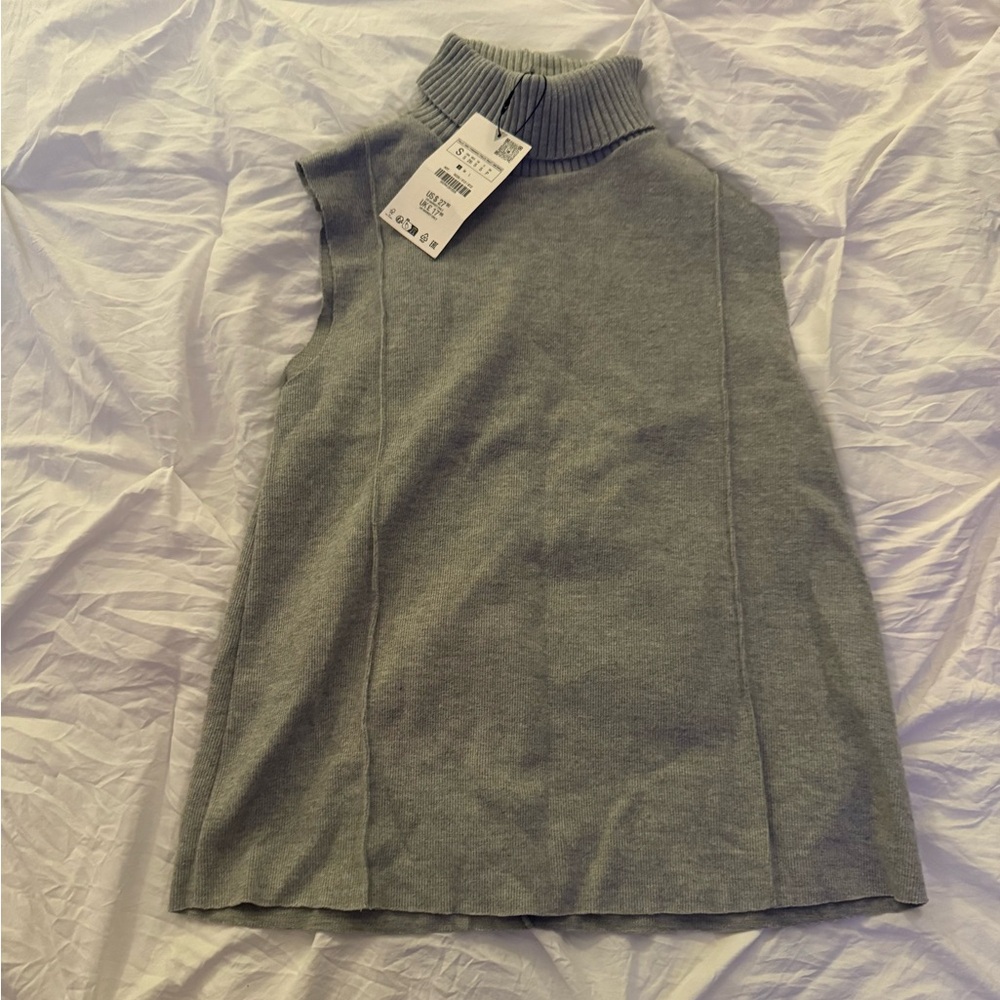 Zara Gray Sleeveless Turtleneck Top